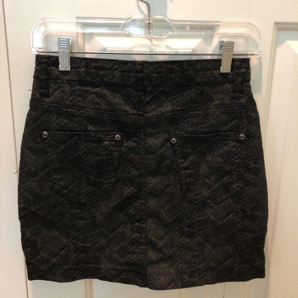 denim snakeskin mini skirt, S/XS nasty gal - Picture 3 of 5